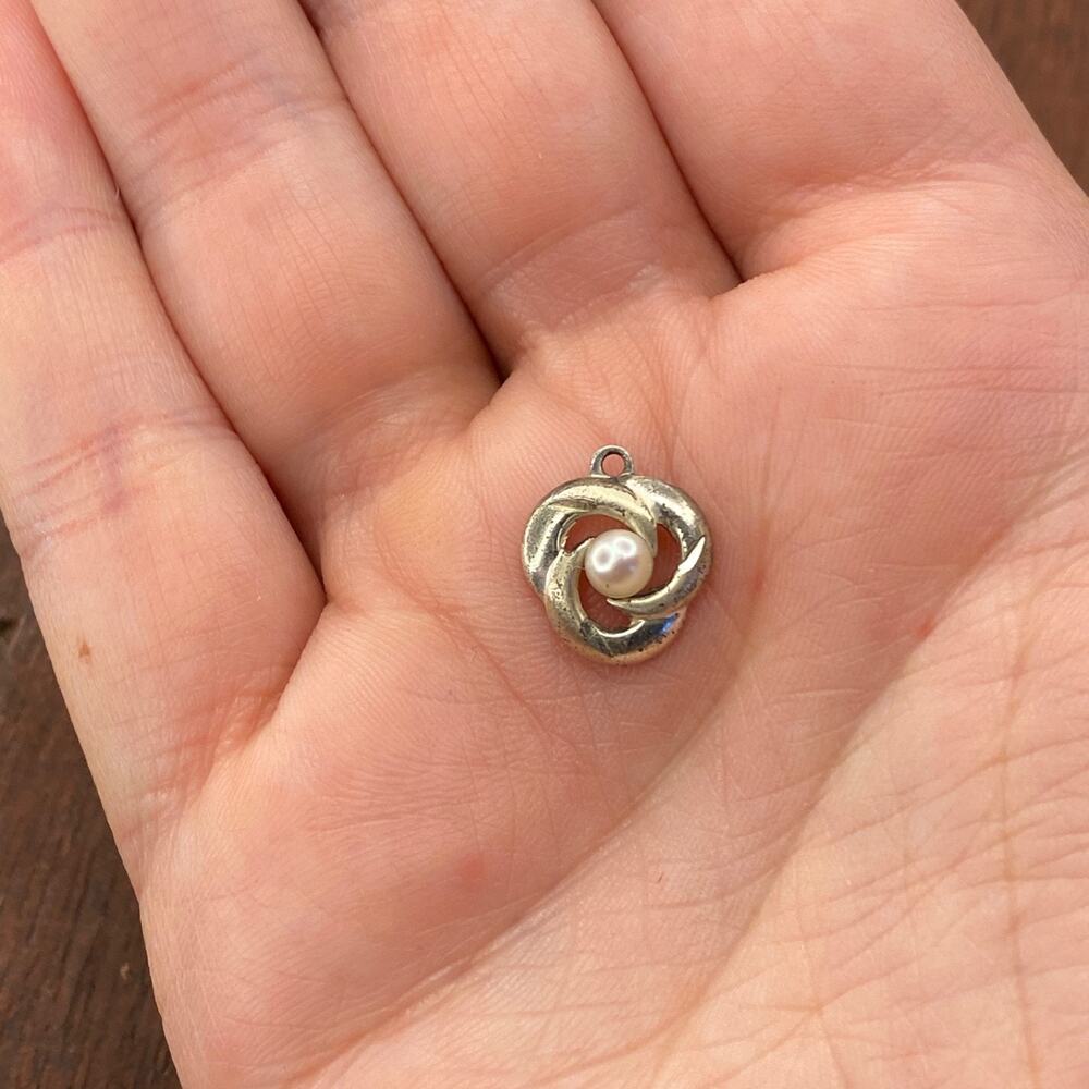 Vintage 925 Sterling Silver Pearl Swirls Artsy Pendant Bracelet Charm